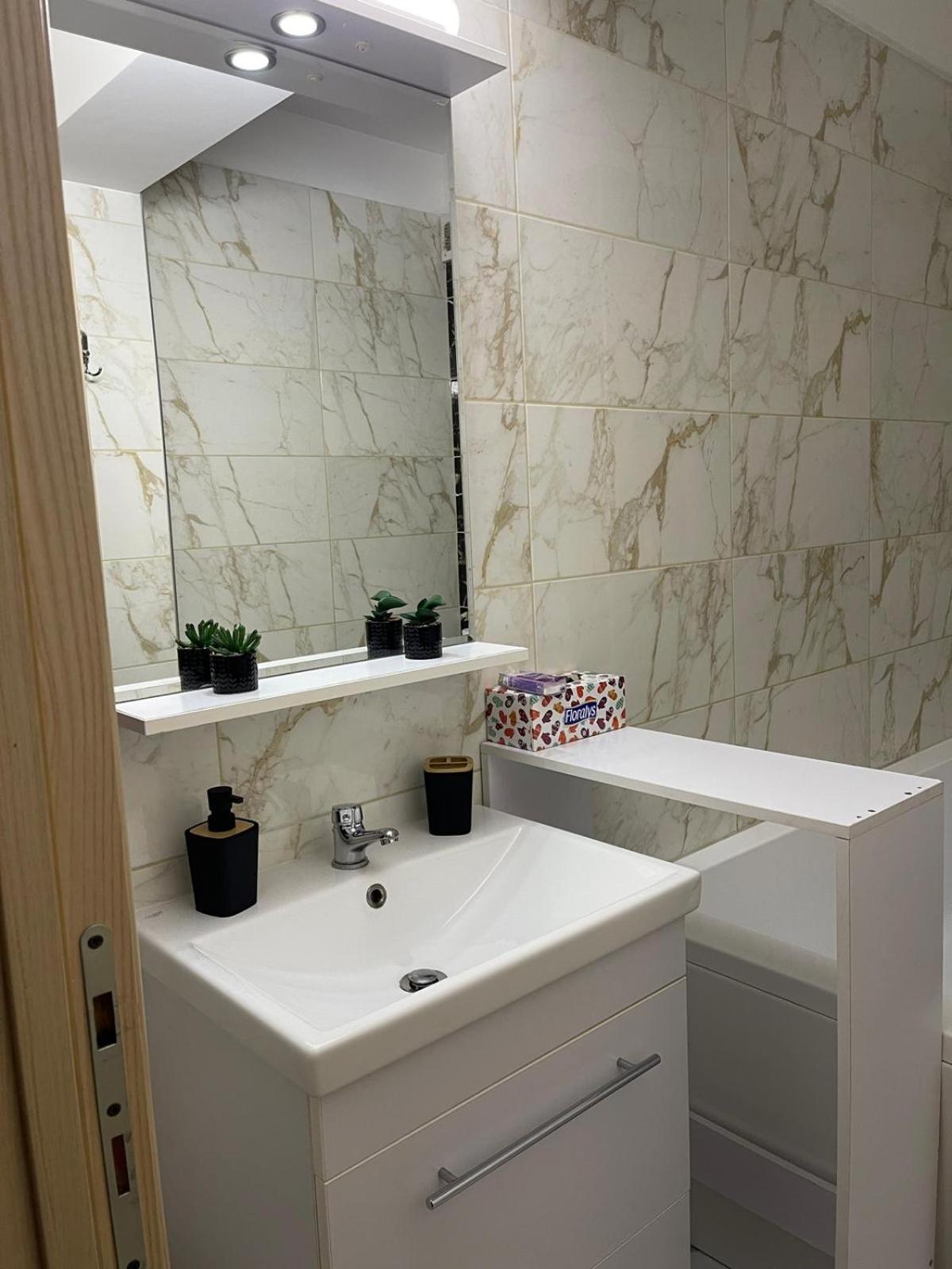 Urban Nest- Apartament Cu 2 Camere, Aproape De Iulius Mall Яссы Экстерьер фото